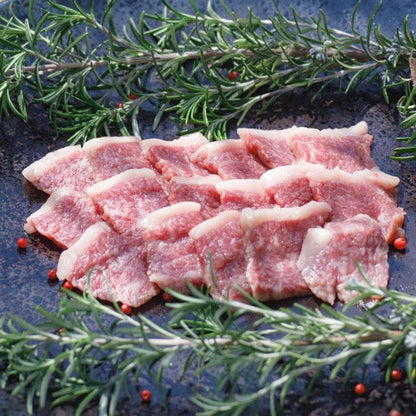 【贈答用】黒毛和牛A5ランク３種焼肉カット（計600ｇ強）木箱入りギフト