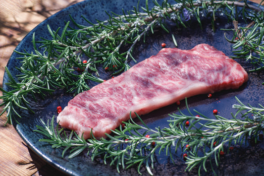 黒毛和牛A5上サーロインステーキカット（200ｇ＋α）