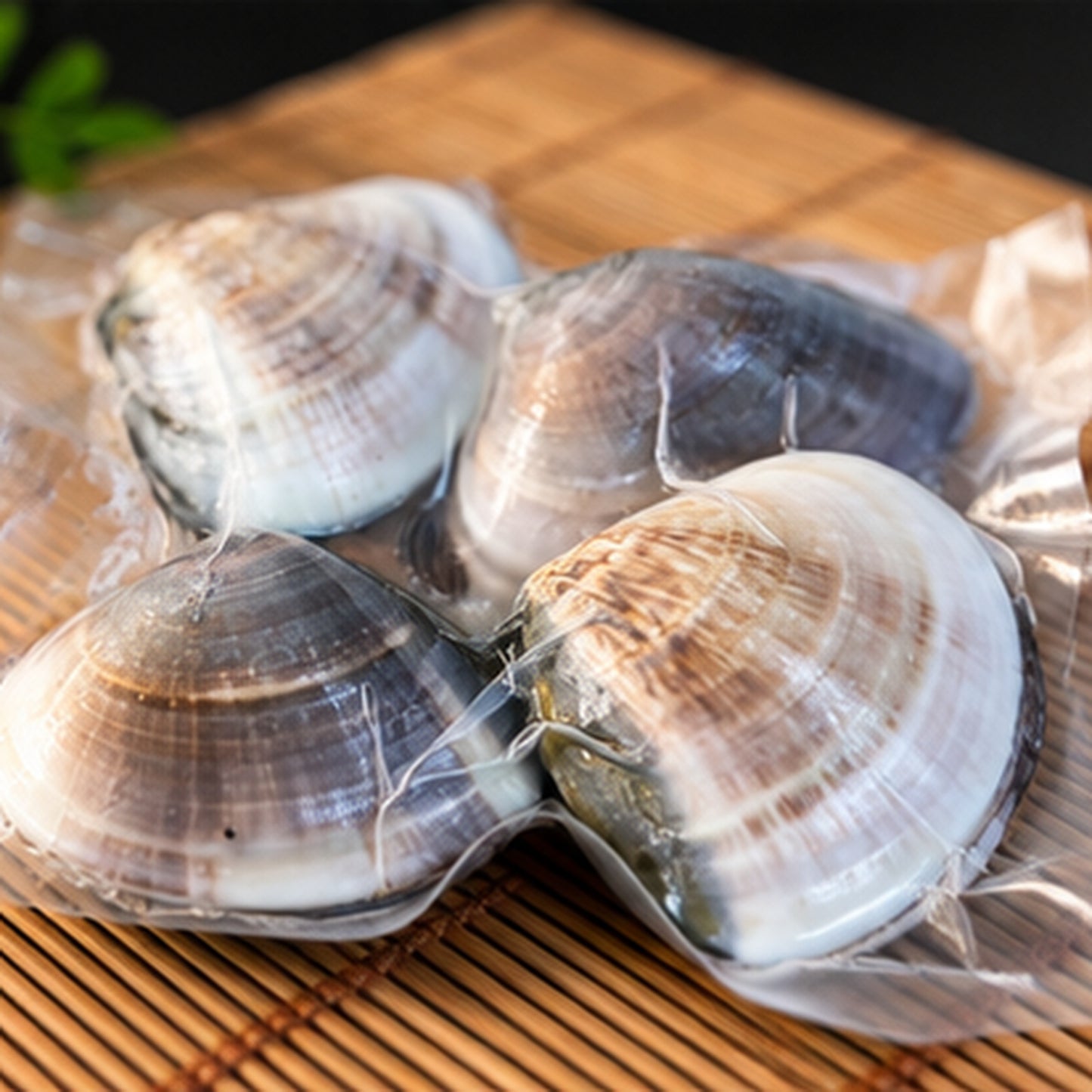 活はまぐり 4個（約200ｇ）